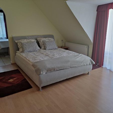 Zsanett Appartement Hévíz 객실 사진